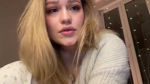 Stephanie online show from January 13, 12:05 am