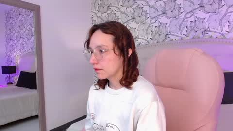 Eliza online show from January 18, 7:37 pm