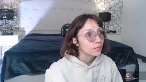 Eliza online show from October 26, 7:31 pm