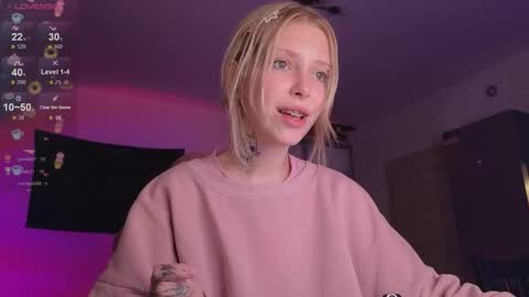 Elizabeth online show from October 13, 9:59 pm