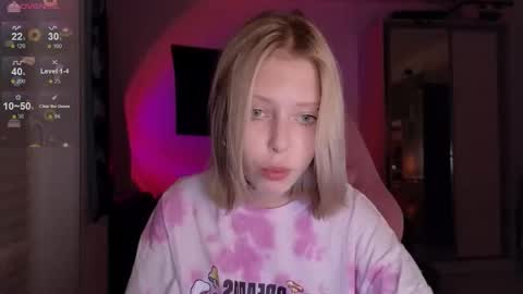 Elizabeth online show from October 22, 4:51 pm