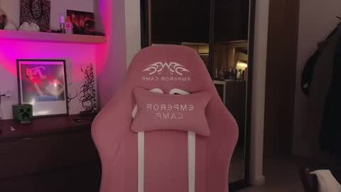 Snapshot of eliza_sadcat chatting on March 12, 7:42 pm Elizabeth online show from March 12, 7:42 pm