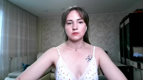 Elizabeth online show from April 26, 10:02 am