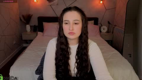Snapshot of elizabet_collins chatting on April 23, 9:19 am Elizabet online show from April 23, 9:19 am