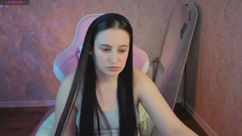 Snapshot of elizabet_collins chatting on April 28, 8:52 am Elizabet online show from April 28, 8:52 am