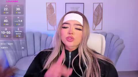Snapshot of elizabeth_benet_ chatting on July 1, 12:40 pm elizabeth online show from July 1, 12:40 pm