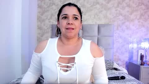 Elizabeth online show from February 10, 3:57 am