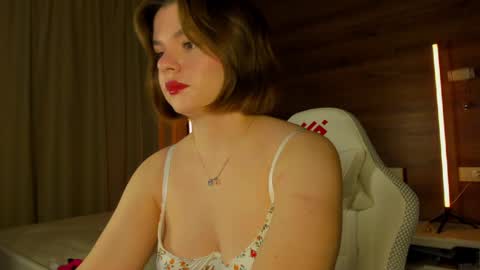 Snapshot of elizabeth_hottie chatting on May 21, 12:28 am Elizabeth online show from May 21, 12:28 am