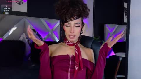 Snapshot of elizabeth_jones_01 chatting on February 25, 3:21 pm Eli online show from February 25, 3:21 pm