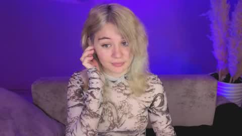 Snapshot of elizabeth_rready chatting on June 6, 2:38 am Elizabeth online show from June 6, 2:38 am