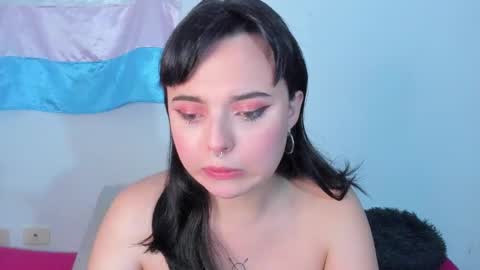 Elizabeth Taylor online show from December 16, 2:27 am