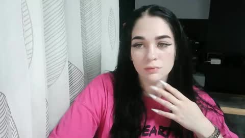 elizabeth_xi online show from October 3, 6:27 pm