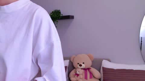 Elizabeth online show from February 27, 11:37 pm