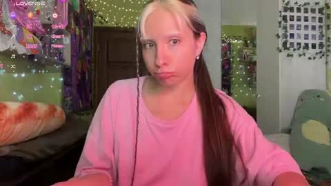 elizabethh_brown online show from August 6, 3:47 pm