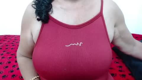 ElizabethMiler online show from July 4, 11:00 pm