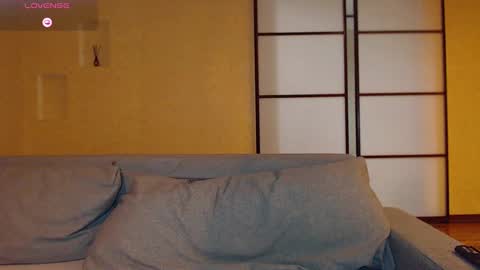 Elizabeth online show from December 17, 1:27 pm