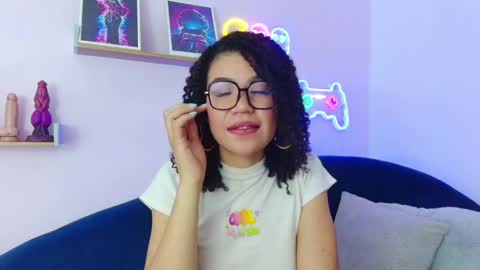 Snapshot of elizabethorlov chatting on June 5, 7:03 am Elizabeth Orlov online show from June 5, 7:03 am