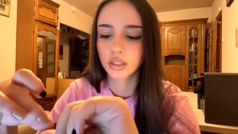 Snapshot of elizabethrabin chatting on November 27, 1:24 pm Mia online show from November 27, 1:24 pm