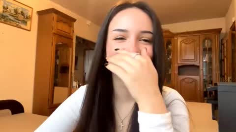 Snapshot of elizabethrabin chatting on November 28, 9:23 am Mia online show from November 28, 9:23 am