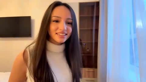 Snapshot of elizabethrabin chatting on December 22, 12:02 pm Mia online show from December 22, 12:02 pm