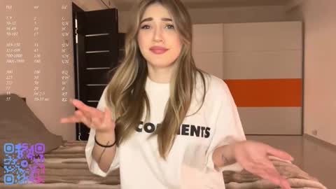 Snapshot of elizabethrabin chatting on March 1, 5:04 pm Mia online show from March 1, 5:04 pm