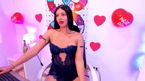 Elizabeth Rodrguez  online show from February 15, 3:17 pm