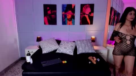  Elizabeth online show from October 17, 8:33 pm