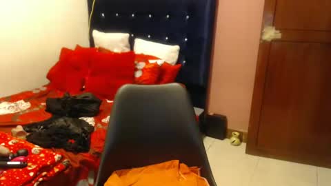 Elizabeth online show from February 14, 10:17 am