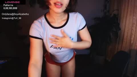 Snapshot of elizabethz chatting on June 12, 2:32 am Tuli online show from June 12, 2:32 am