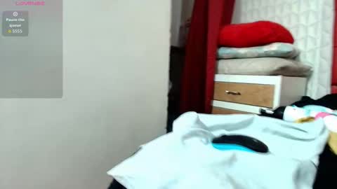 elizabetth_roman online show from March 28, 9:03 pm