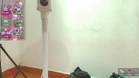 Snapshot of elizabetth_roman chatting on April 27, 9:02 pm elizabetth_roman online show from April 27, 9:02 pm