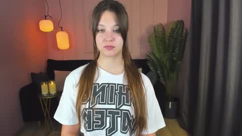 Eliza online show from December 15, 4:48 pm