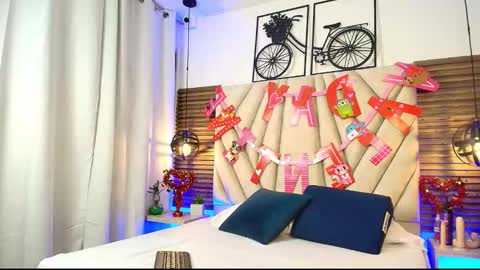 Eliza online show from September 17, 11:34 am