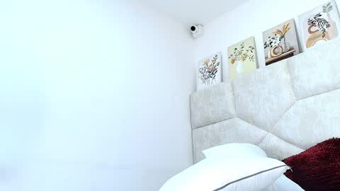 Eliza online show from November 15, 11:29 am