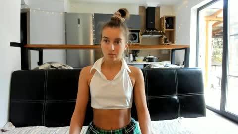 Eliz                               online show from March 24, 11:26 am