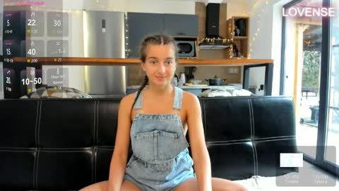 Eliz                               online show from April 14, 3:07 pm