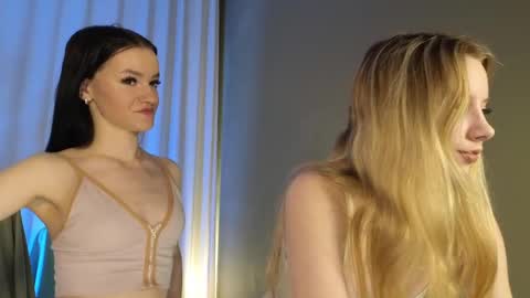 elizzza_ online show from March 2, 5:33 am