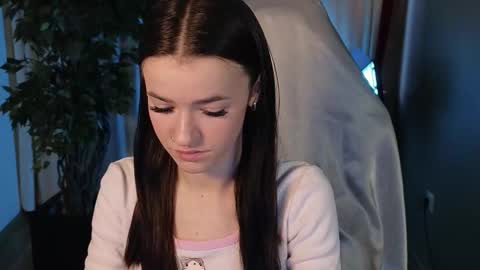 elizzza_ online show from October 17, 5:21 am