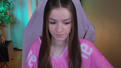 elizzza_ online show from April 1, 5:08 am