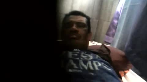 Snapshot of eljim323323 chatting on May 23, 5:28 pm eljim323323 online show from May 23, 5:28 pm