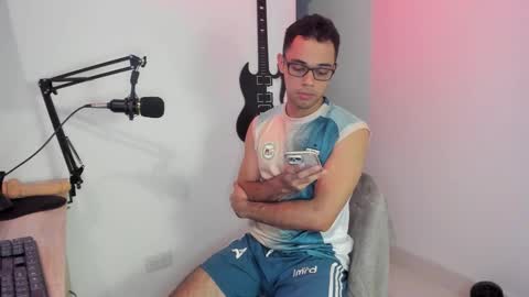 Snapshot of elkin_clark chatting on February 25, 4:38 pm Elkin Clark online show from February 25, 4:38 pm