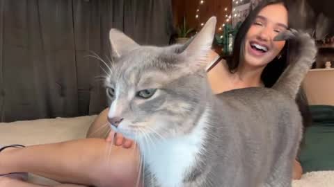 Snapshot of ella2sweet chatting on April 16, 2:07 pm Ella online show from April 16, 2:07 pm