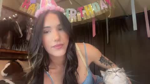 Snapshot of ella2sweet chatting on April 23, 2:19 pm Ella online show from April 23, 2:19 pm