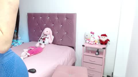 Ella  online show from December 23, 3:07 am