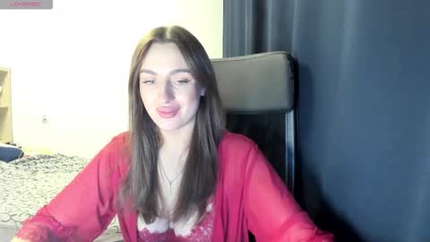 Snapshot of ella___bell chatting on February 2, 12:04 pm ella___bell online show from February 2, 12:04 pm