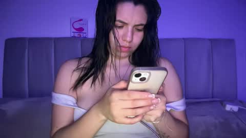 Ella  online show from October 28, 5:44 am