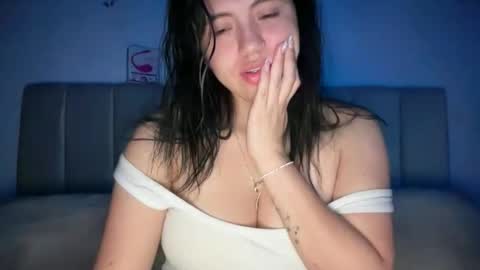 Ella  online show from December 2, 11:34 pm