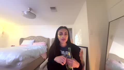 ella_ella_ella_ay online show from November 11, 4:34 am