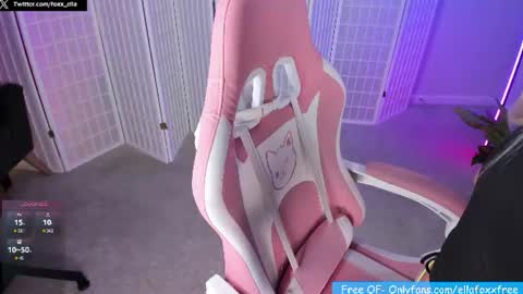 Snapshot of ella_foxx chatting on July 16, 3:34 am ella_foxx online show from July 16, 3:34 am