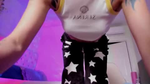 ELLA online show from November 22, 9:52 am